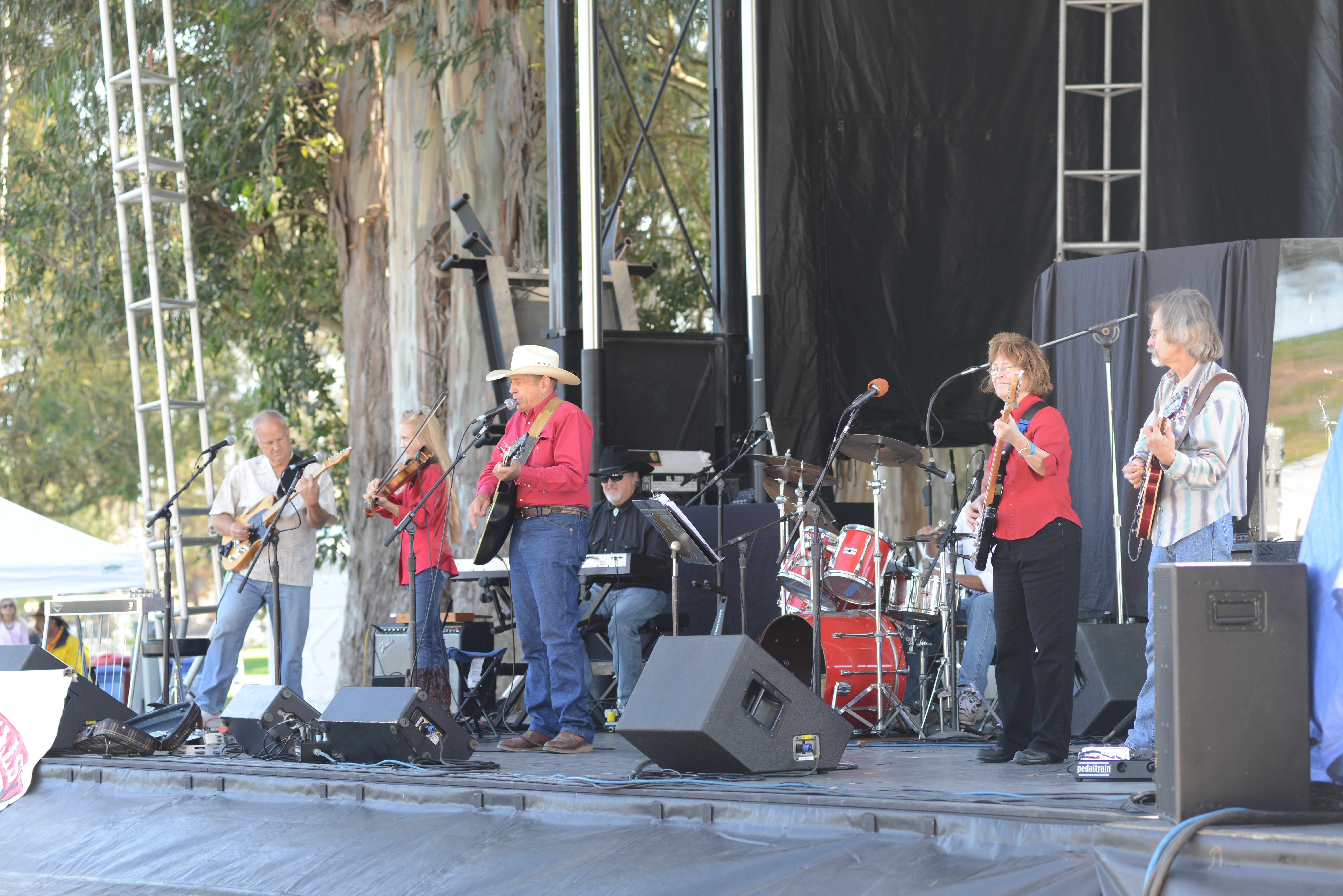 Monte Mills opeing Gloriana concert